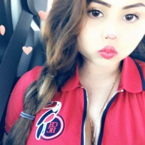 Meet your Posher, Itzel